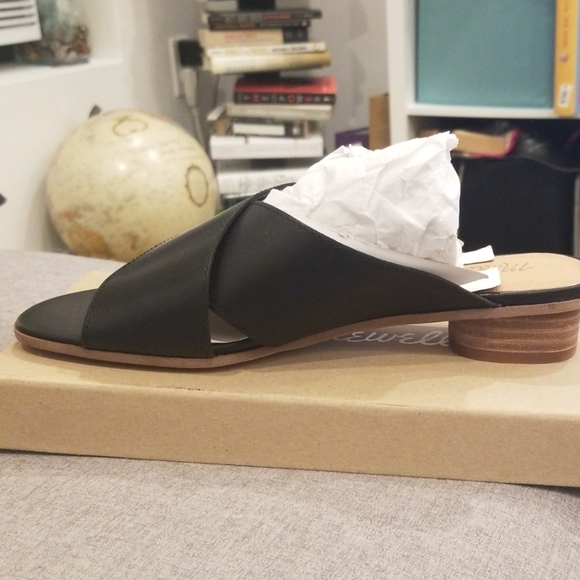 NEW Madewell Black Leather Sandals - Picture 5 of 6